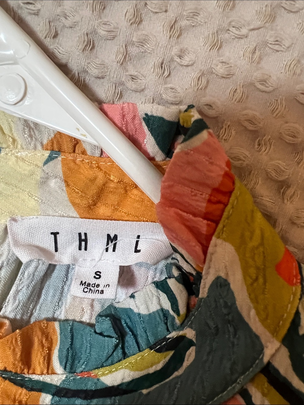 THML Multicolor Leaf-Print Ruffle Sleeve Top - Picture 6 of 7